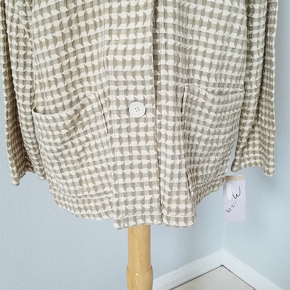 Democracy Democracy Long Sleeve Button Down Beige - Picture 3 of 5